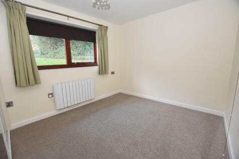 BEDROOM 1.jpg
