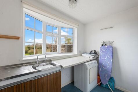 UTILITY ROOM.jpg