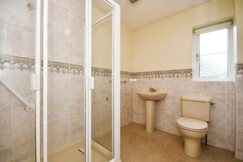 SHOWER ROOM.jpg