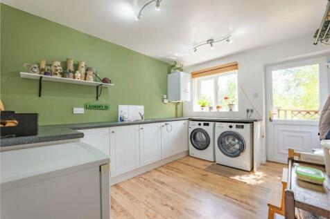 UTILITY ROOM 01.jpg