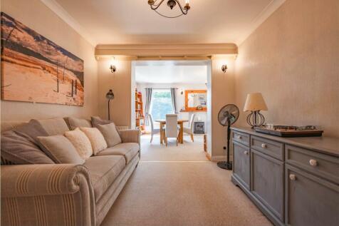 SITTING ROOM.jpg