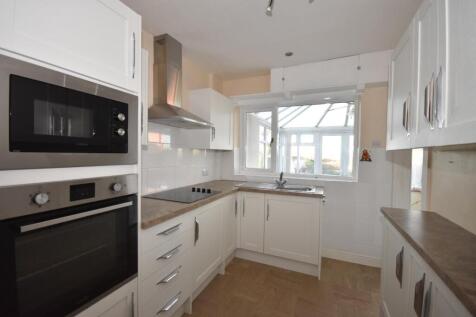 KITCHEN 01.JPG