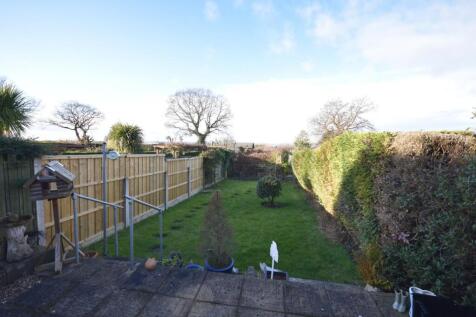 REAR GARDEN 01.JPG