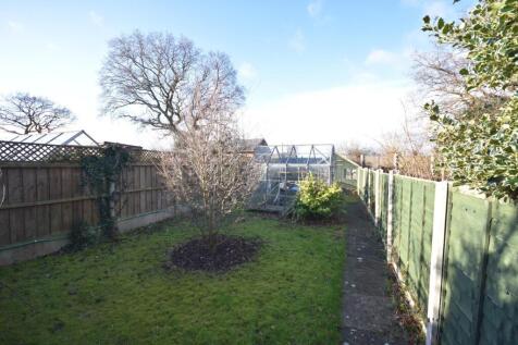 REAR GARDEN 03.JPG
