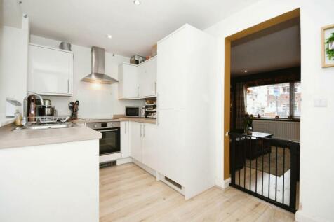 KITCHEN 03.jpg