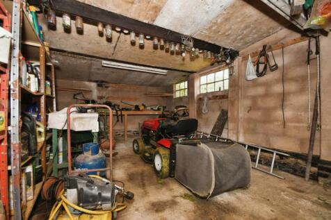 OUTBUILDING 02.jpg