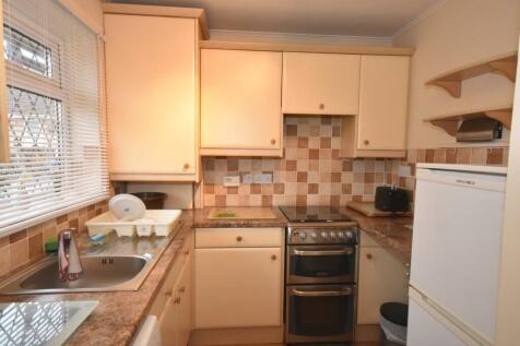 KITCHEN.JPG