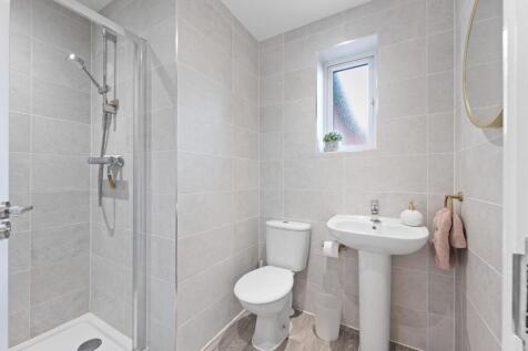 EN SUITE 1.jpg