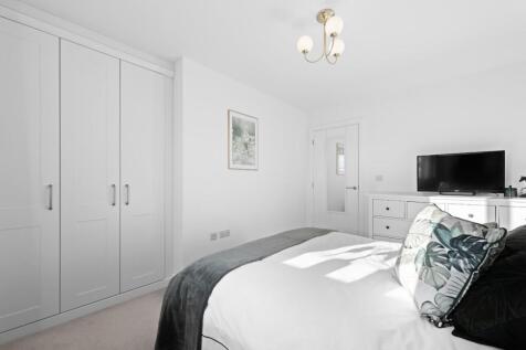 BEDROOM 3 02.jpg