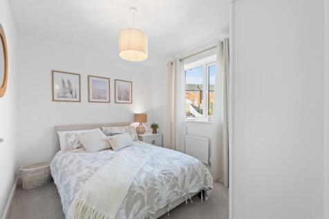 BEDROOM 4.jpg