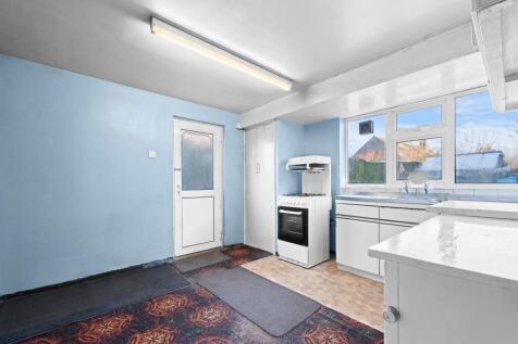 KITCHEN 02.jpg