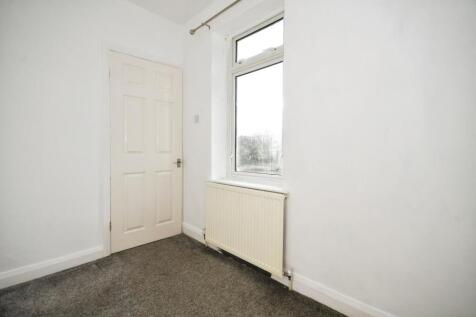 BEDROOM 3 02.jpg