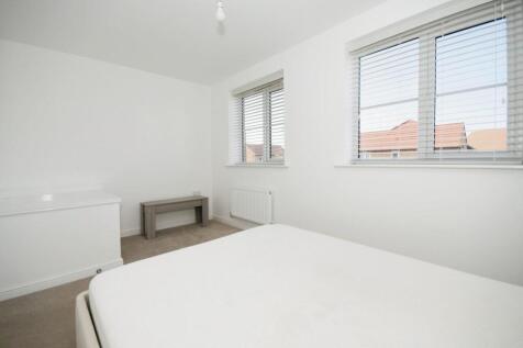 BEDROOM 1 03.jpg