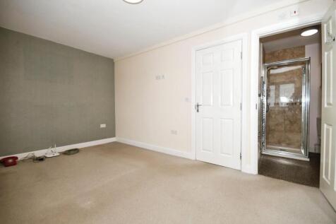 BEDROOM 1.jpg