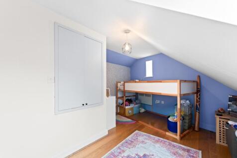 BED 2 02.jpg