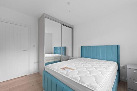 BED 3 01.jpg