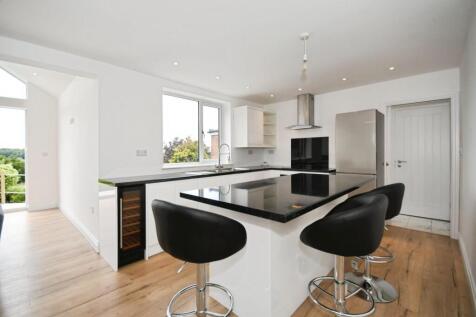 13 KITCHEN 02.jpg