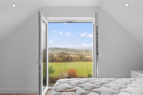 BED 1 03.jpg