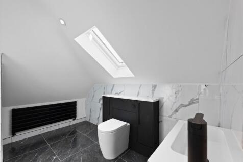 SHOWER ROOM 01.jpg