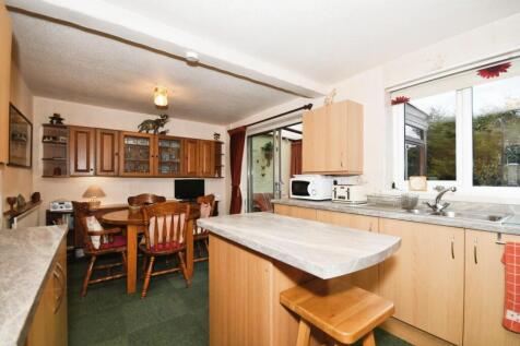 KITCHEN 03.jpg