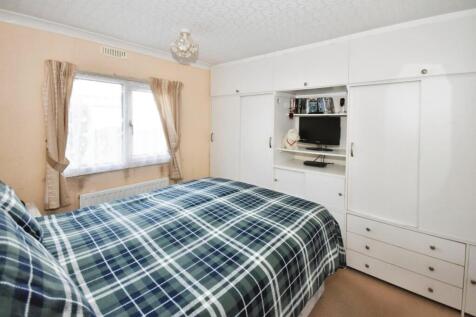 BEDROOM 01.JPG
