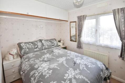 BEDROOM 02.JPG