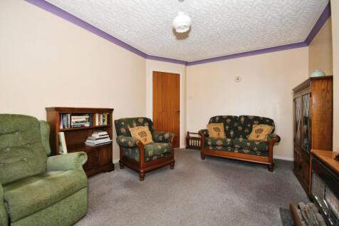 LOUNGE 02.jpg