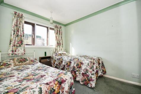 BEDROOM.jpg