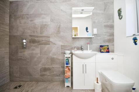 EN SUITE.jpg