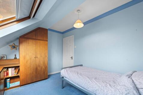 BEDROOM 2.jpg