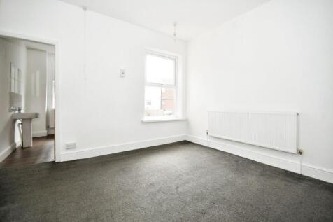 BED REAR 01.jpg