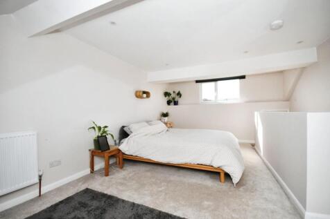 BED 1 02.jpg