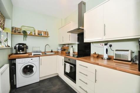 KITCHEN 02.jpg