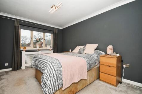 BEDROOM 2.jpg