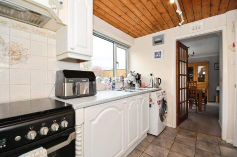 KITCHEN 03.jpg