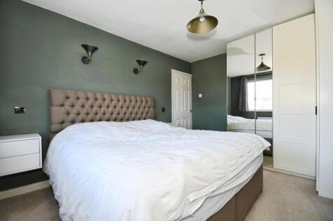 BED 1 02.jpg