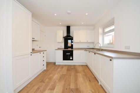 KITCHEN 03.jpg
