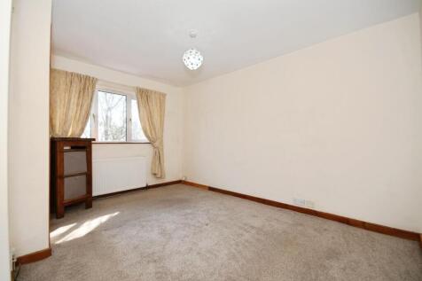 BEDROOM 1.jpg