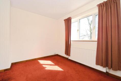 BEDROOM 4.jpg