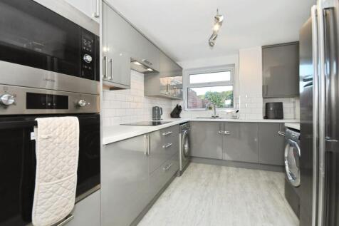 KITCHEN 02.jpg