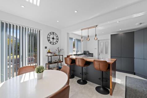 KITCHEN 05.jpg