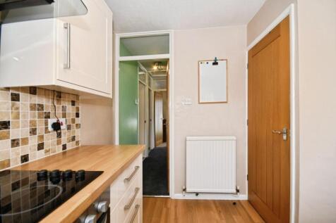 KITCHEN 02.jpg