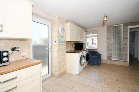 KITCHEN 03.jpg