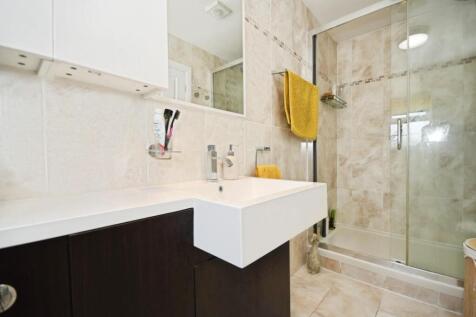 EN SUITE.jpg