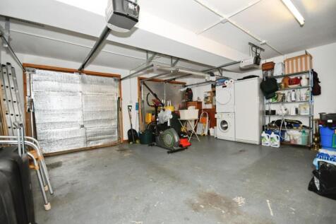 GARAGE.jpg