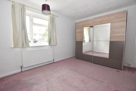 Bedroom 1 2.JPG