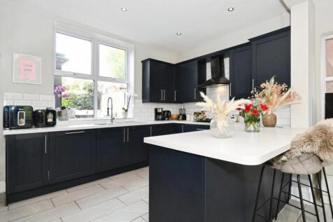 KITCHEN 01