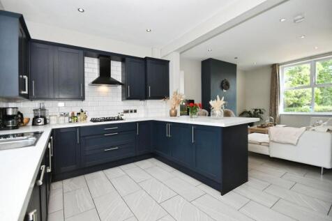 KITCHEN 03.jpg