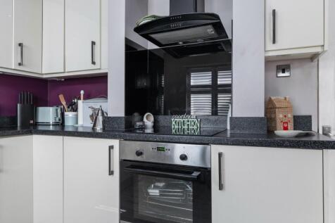 KITCHEN 02.jpg