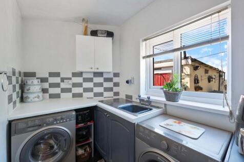 UTILITY ROOM.jpg
